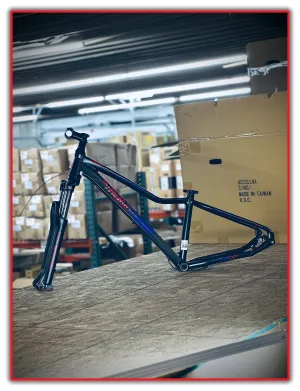 Mongoose Tyax Comp 27.5" Womens 148mm Thru Axle Disc Hardtail Small Frame   Fork